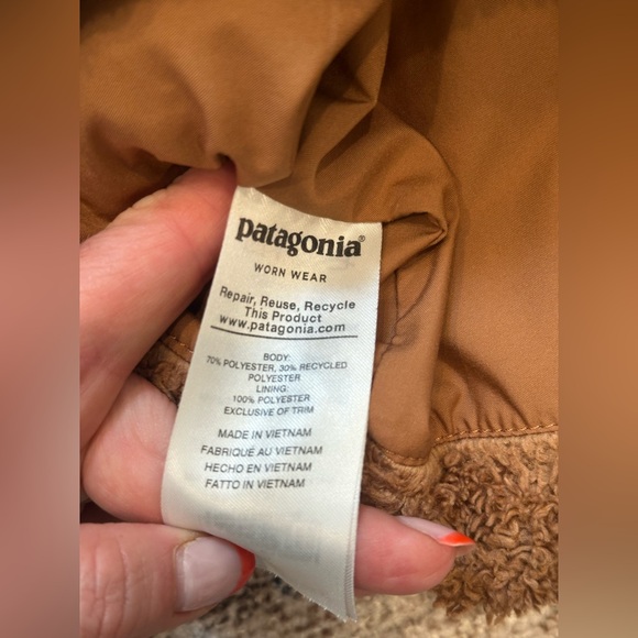Patagonia Women’s Los Gatos Fleece Vest in Brown. Size Large. - Picture 6 of 6